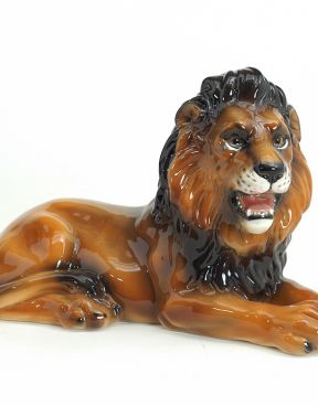 Leone in ceramica sdraiato - Ceramiche Boxer