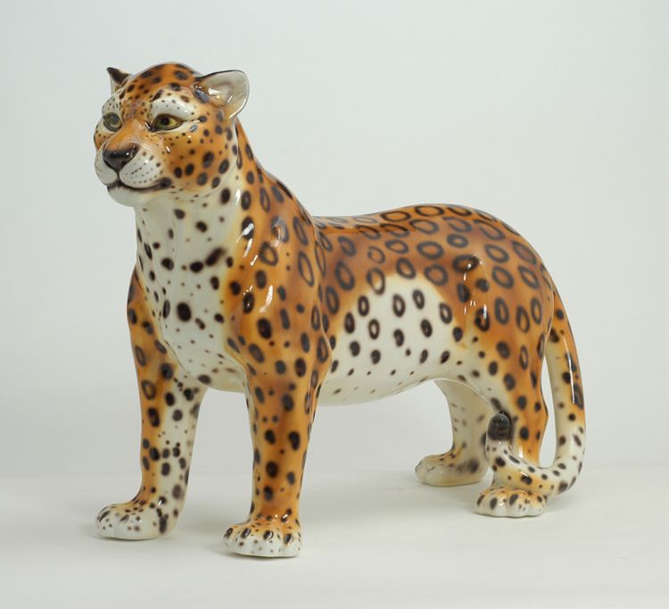 Leopardo in ceramica su quattro zampe - Ceramiche Boxer